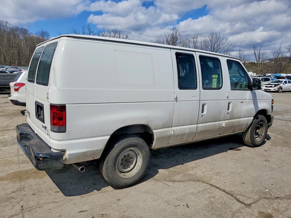 2013 Ford Econoline E250 van