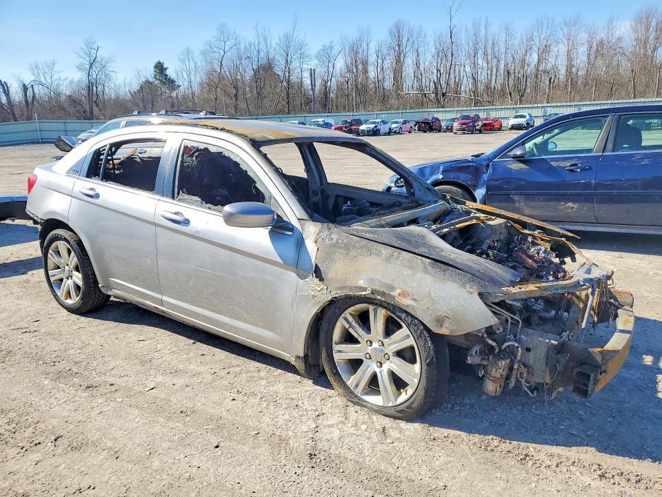 2013 Chrysler 200 lx