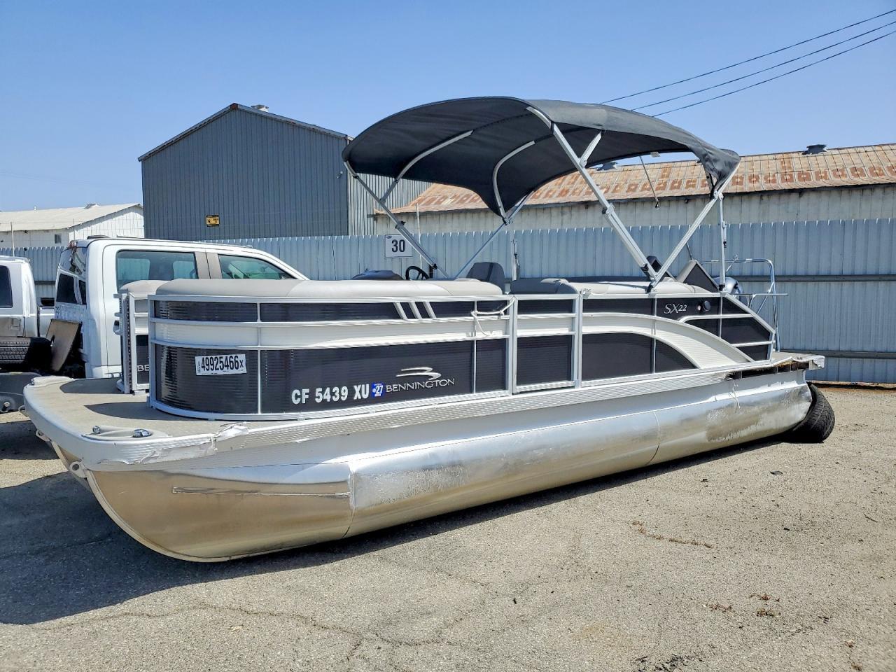 2023 Bennington Marine Boat-Pontoon Boat