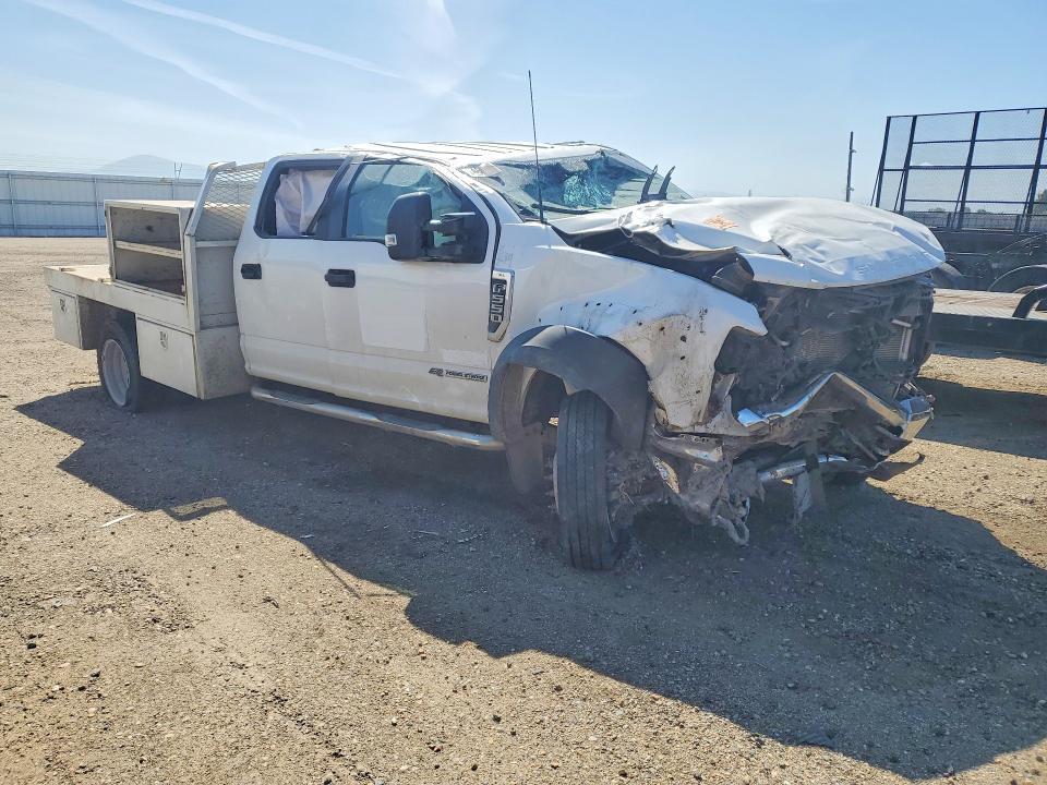 2022 Ford F550 Super Duty Flatbed Truck