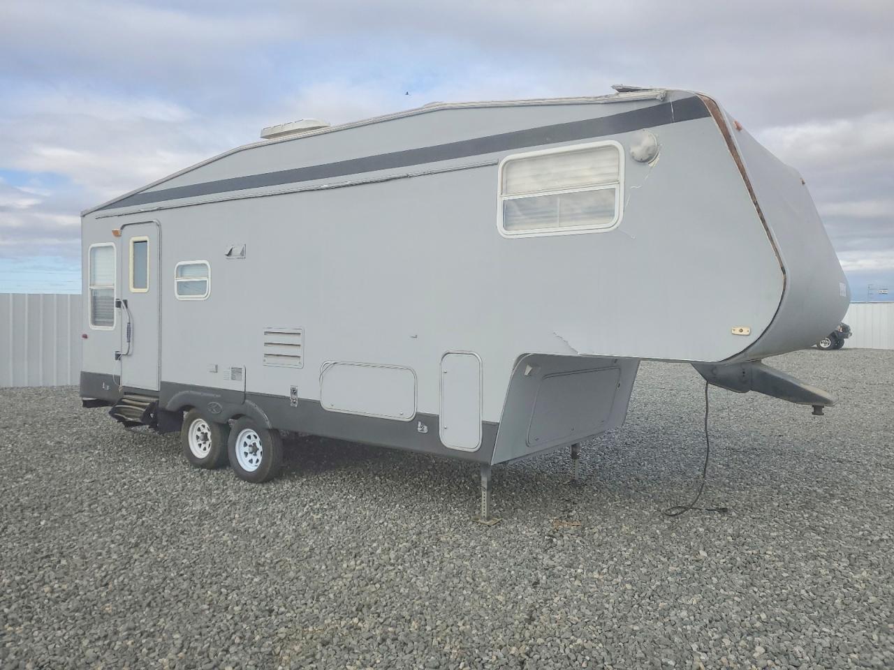 2003 Keystone Trailers