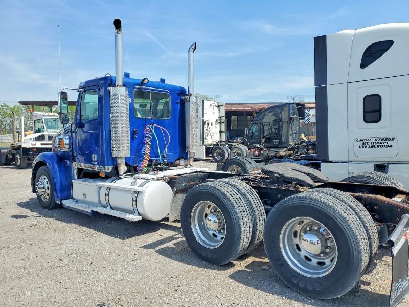 2012 Freightliner Coronado Glider Semi Truck