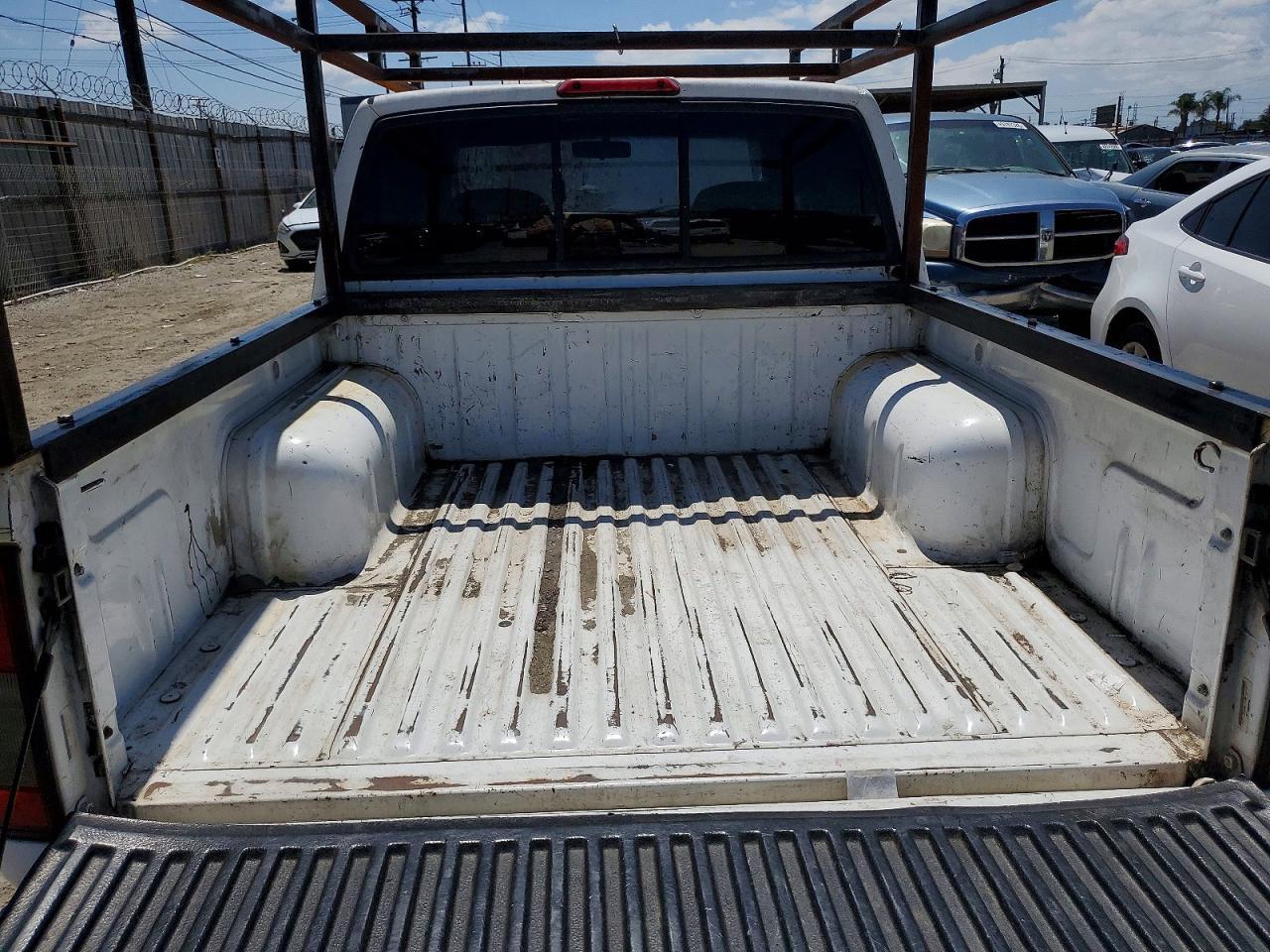 2000 Nissan Frontier XE