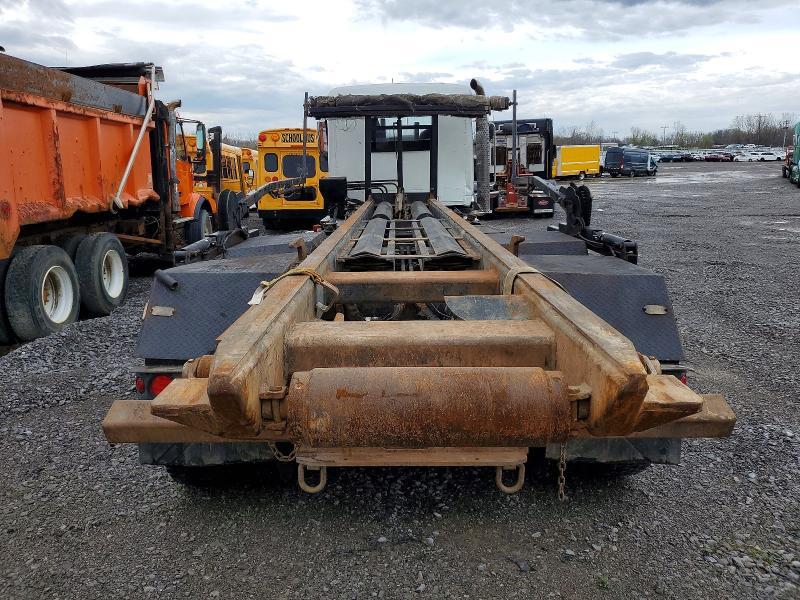 2020 Kenworth Construction T880