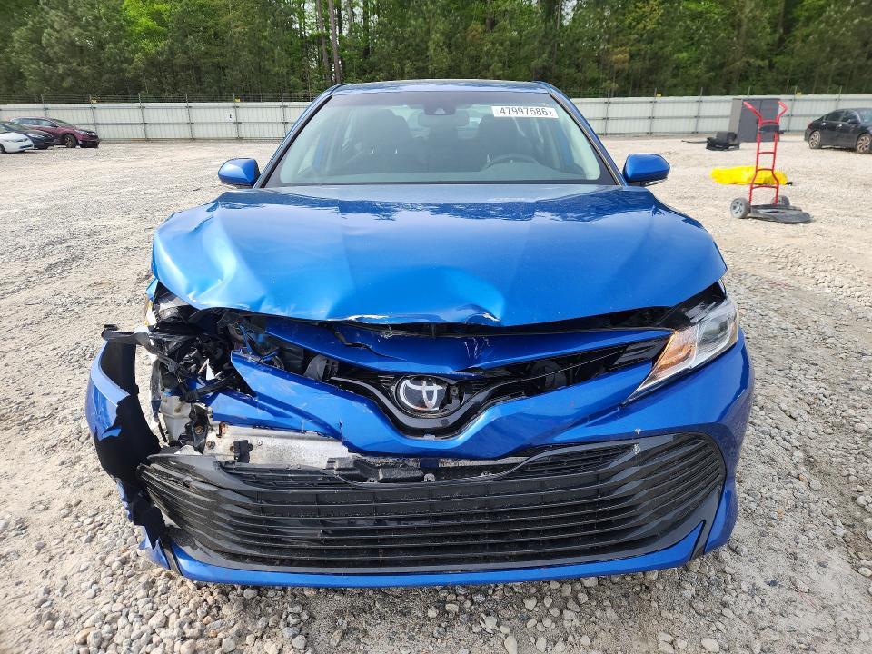 2020 Toyota Camry le