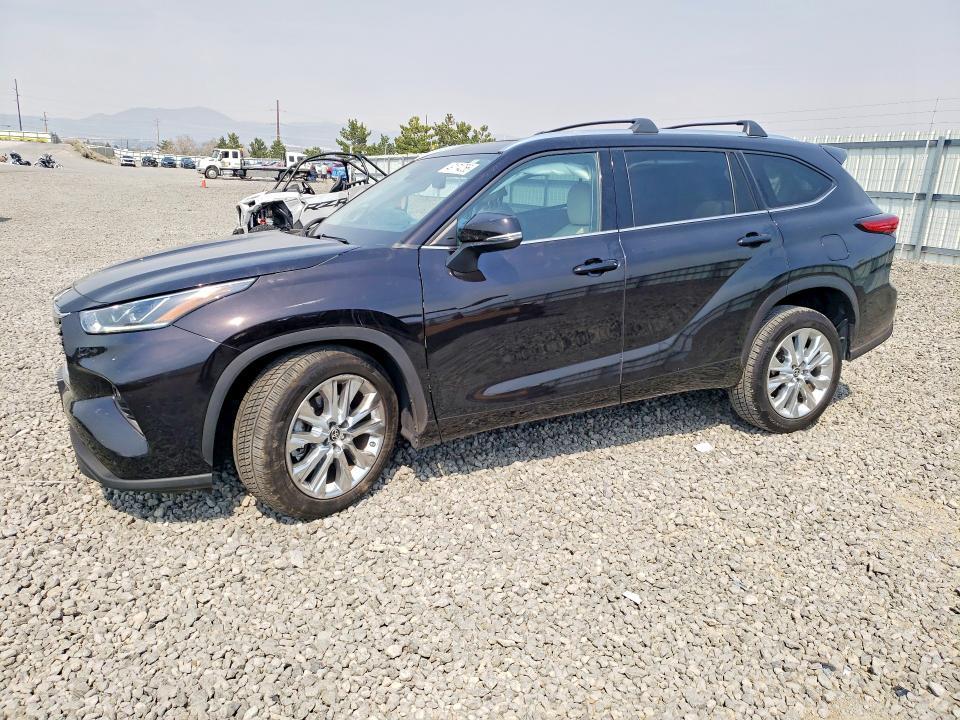 2022 Toyota Highlander Limited