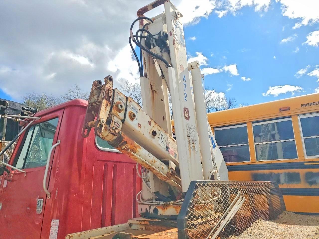 1996 International 4900 Crane Truck