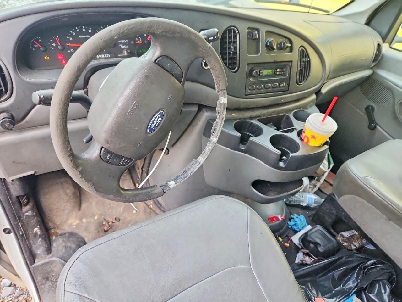 2007 Ford Econoline E350 Super Duty Cutaway Van