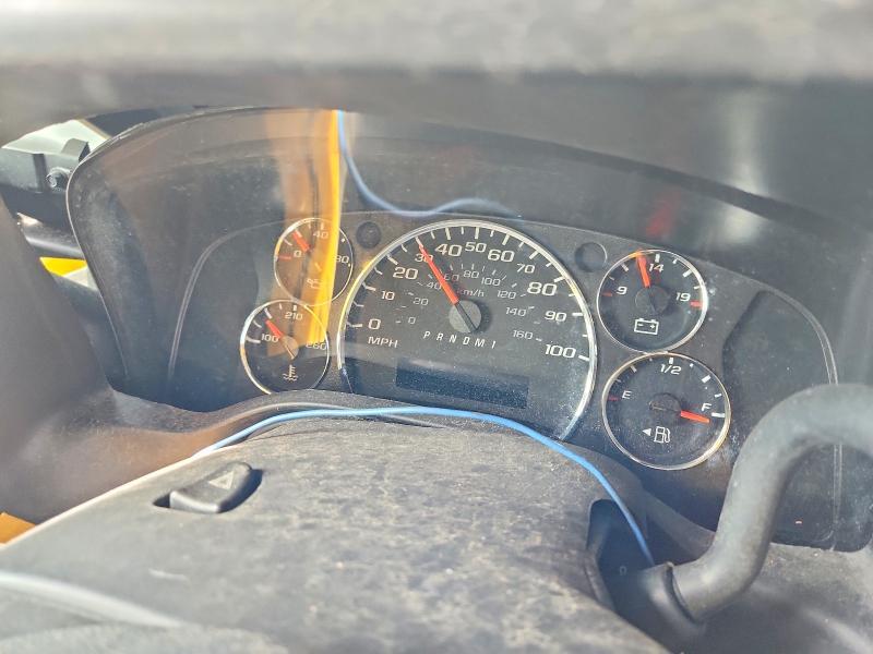 2017 GMC Savana box Truck