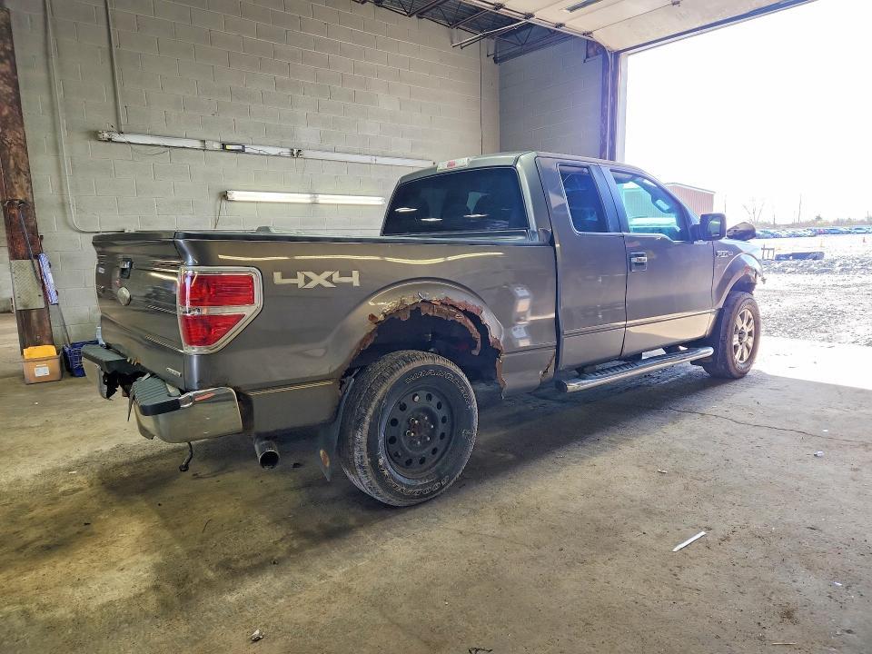 2011 Ford F150 Super cab