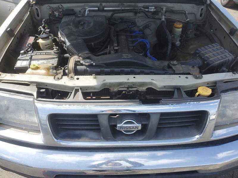 2000 Nissan Frontier xe