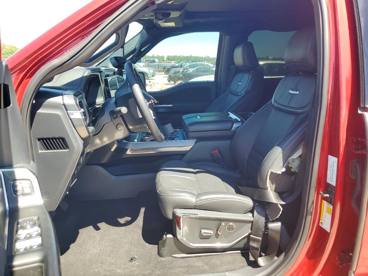 2025 Ford F150 Platinum