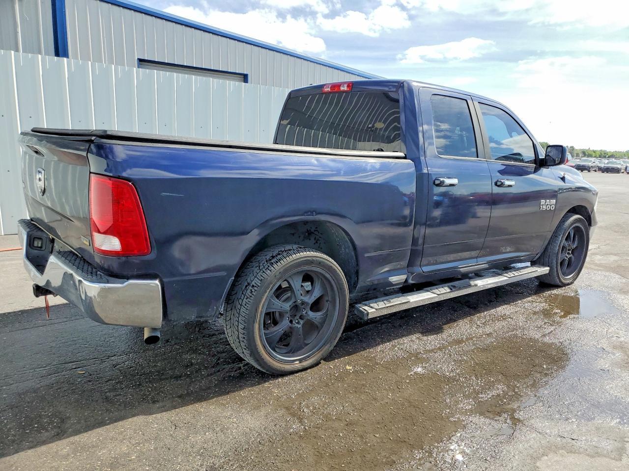 2015 Dodge RAM 1500 SLT