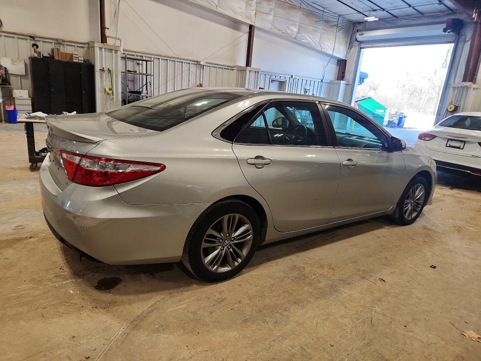2016 Toyota Camry se