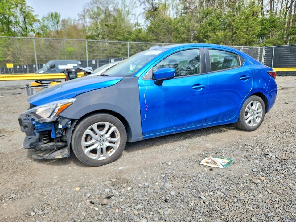 2017 Toyota Yaris ia Base