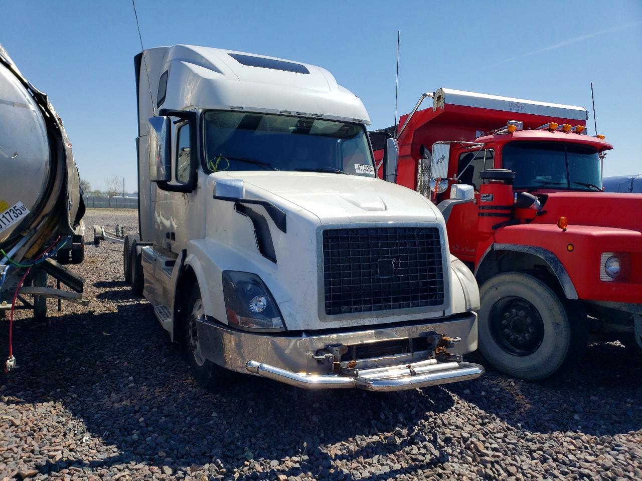 2012 Volv O VNL Semi Truck