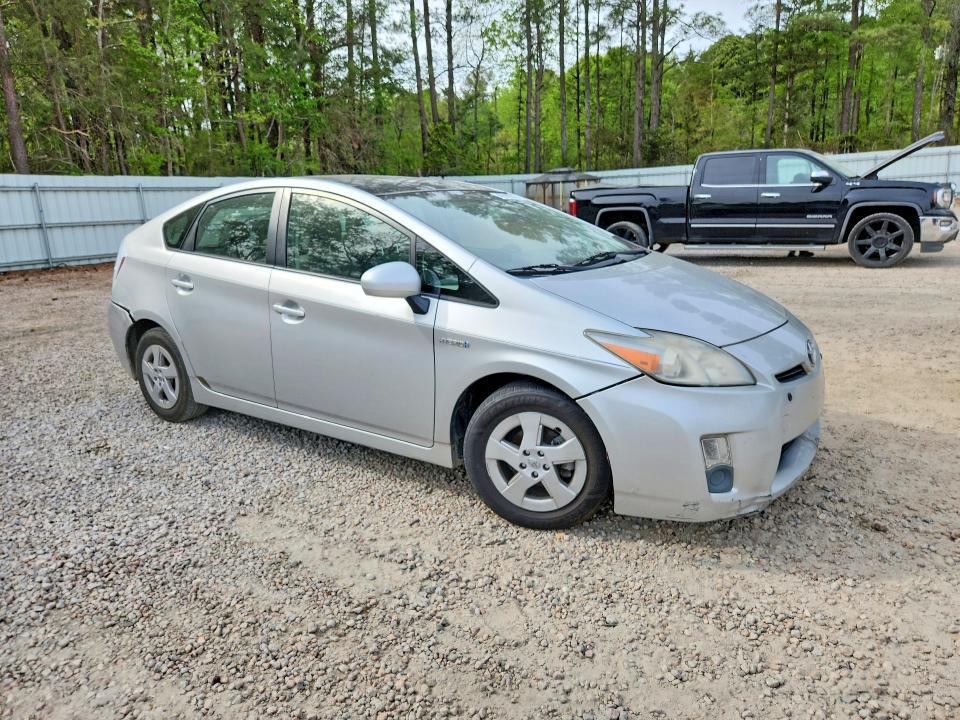 2010 Toyota Prius iii