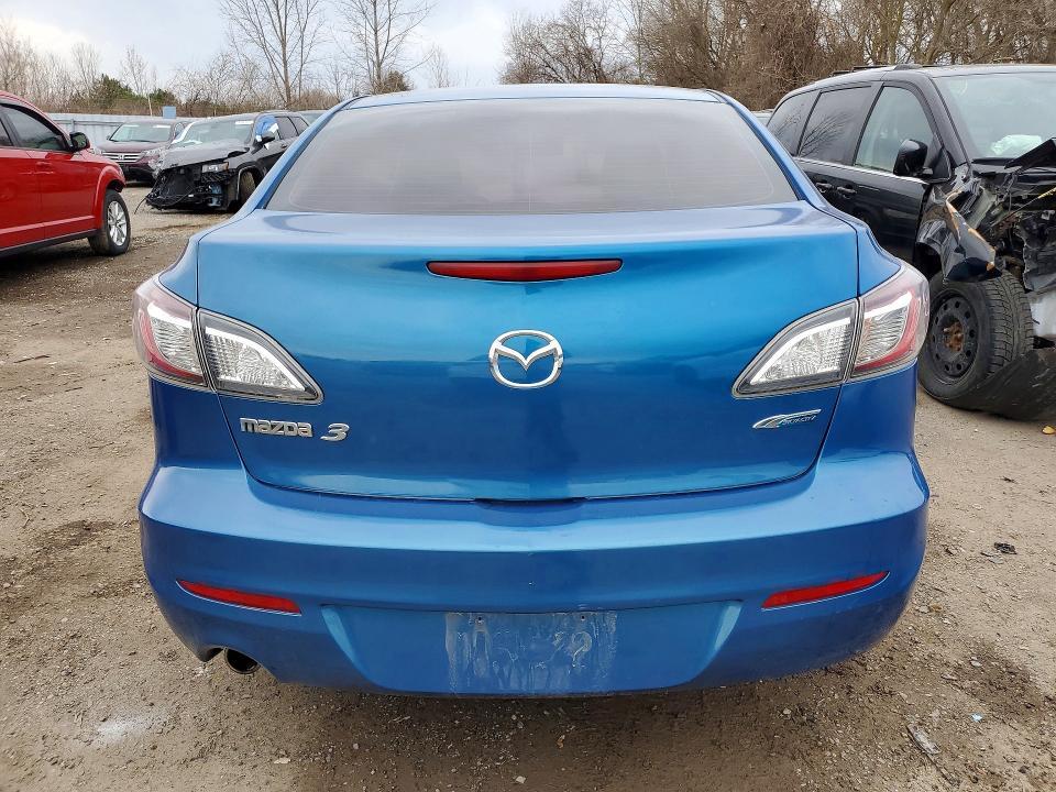 2012 Mazda 3 gs 4DR
