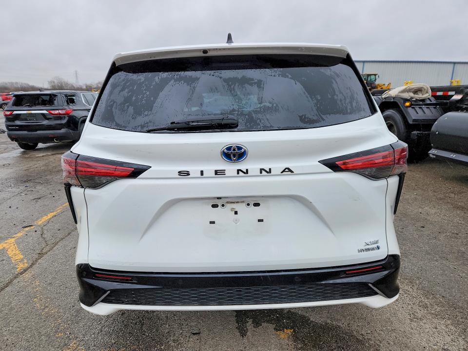 2021 Toyota Sienna xse 7-passenger