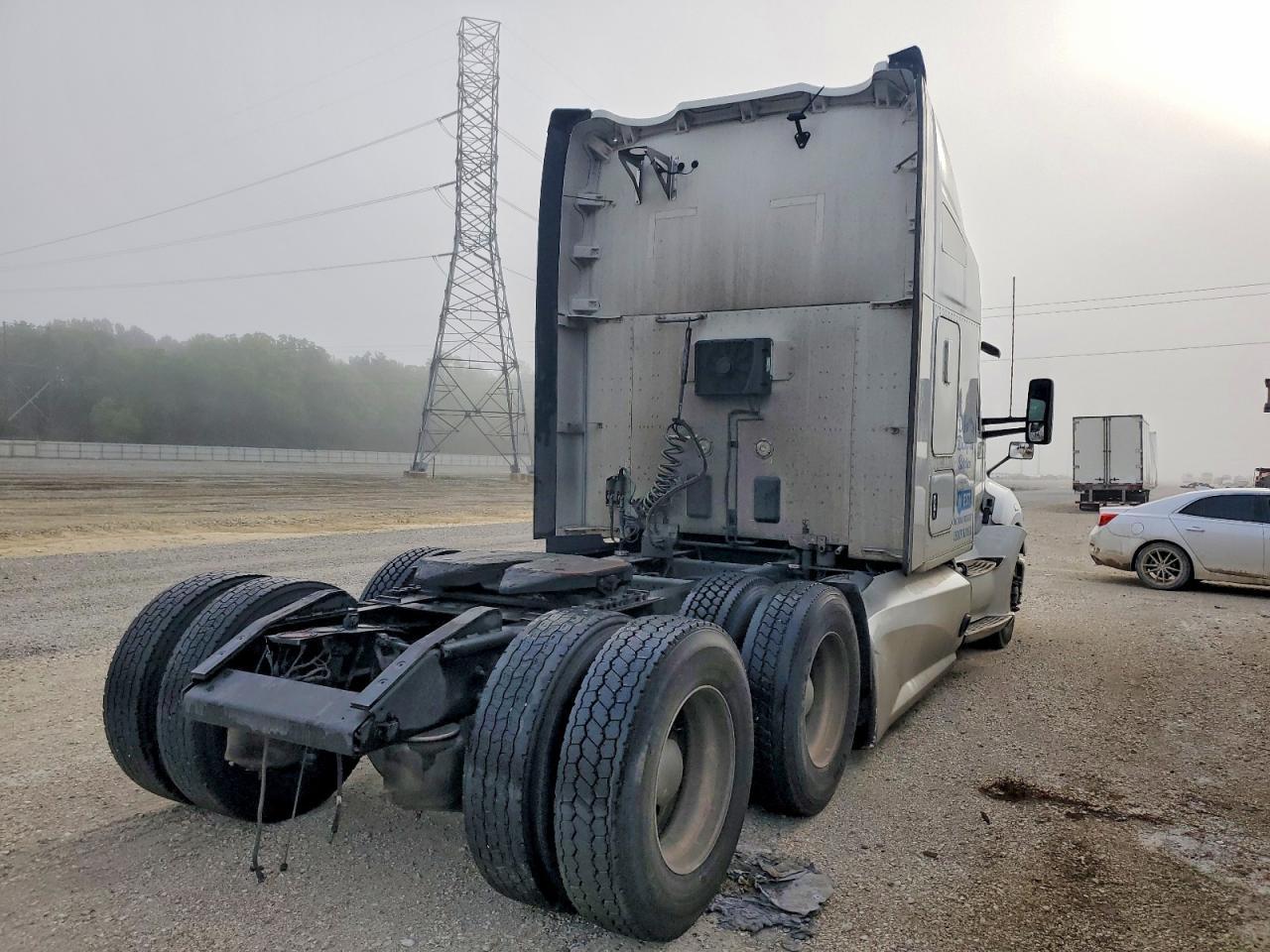 2020 Kenworth T680 Semi Truck