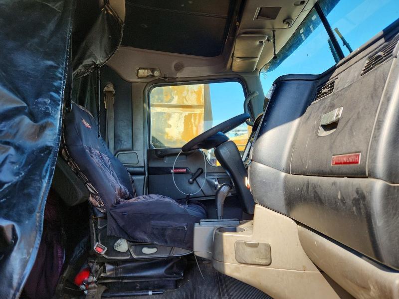 2009 Kenworth T660 Semi Truck