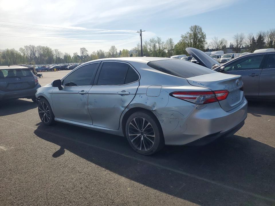 2018 Toyota Camry le