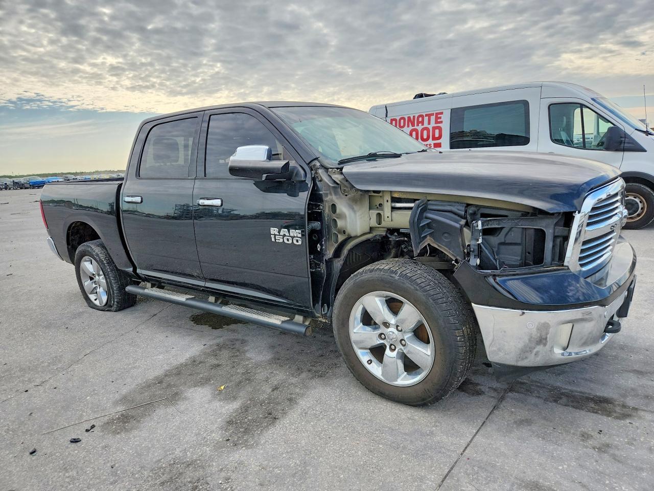 2015 Dodge RAM 1500 SLT
