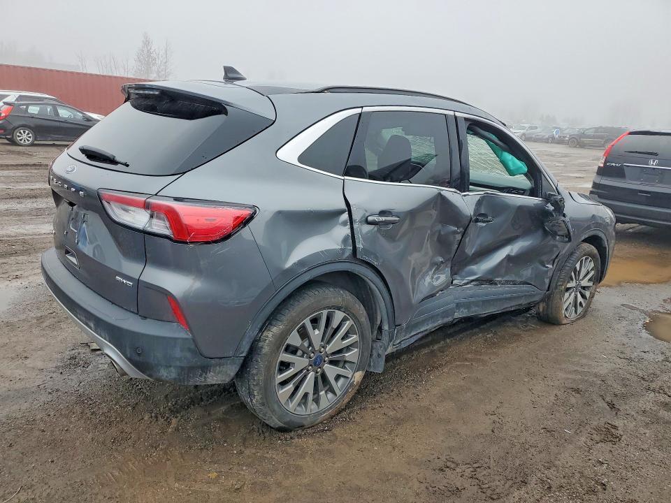 2022 Ford Escape Titanium