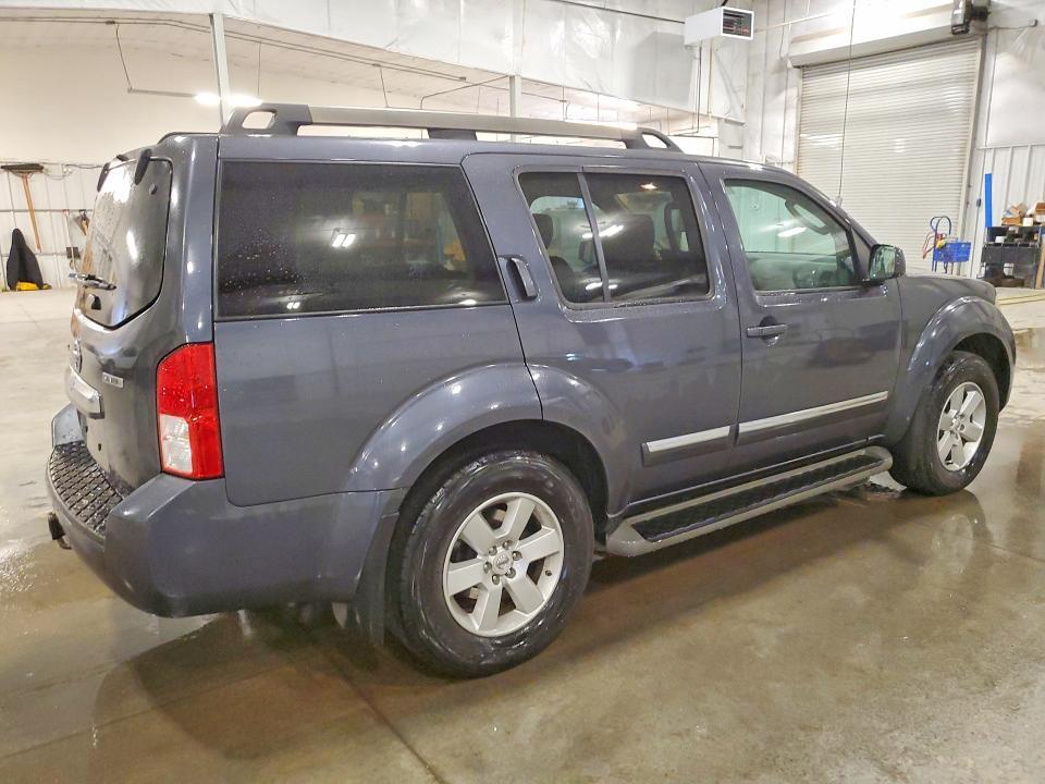 2011 Nissan Pathfinder s