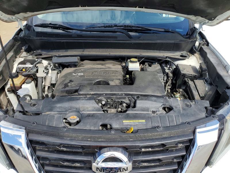 2018 Nissan Pathfinder sv