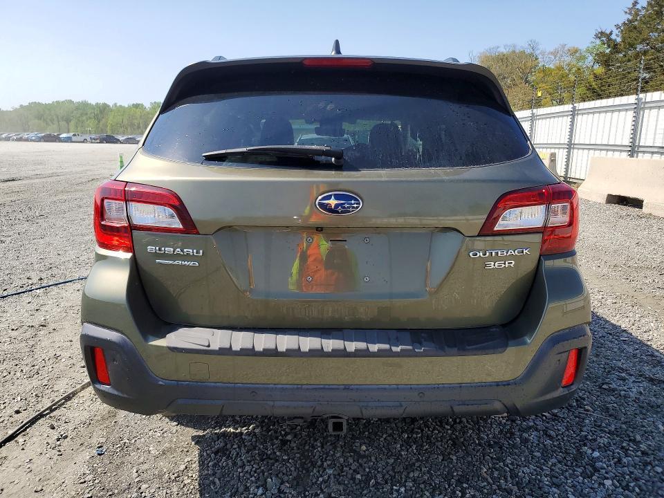 2018 Subaru Outback Touring