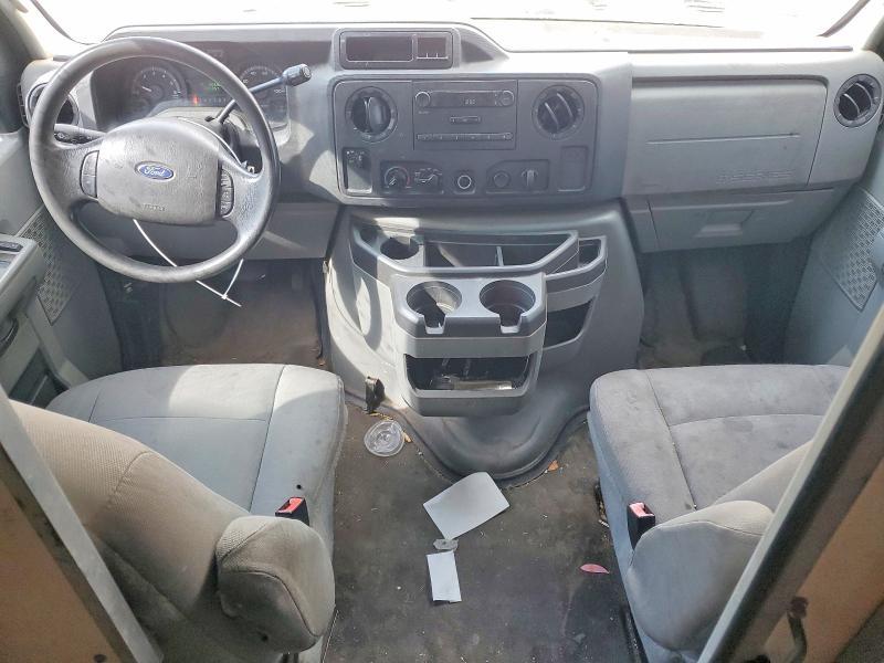 2010 Ford E350 Utility / Service Truck