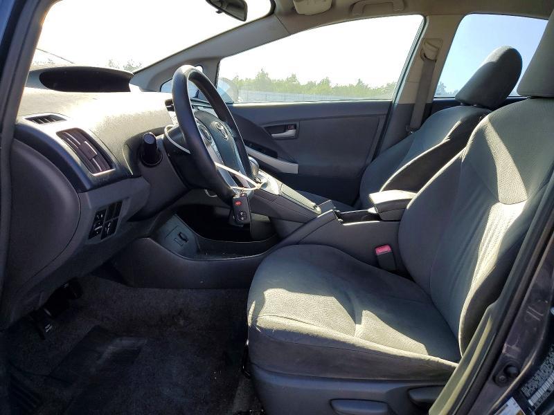 2010 Toyota Prius iii