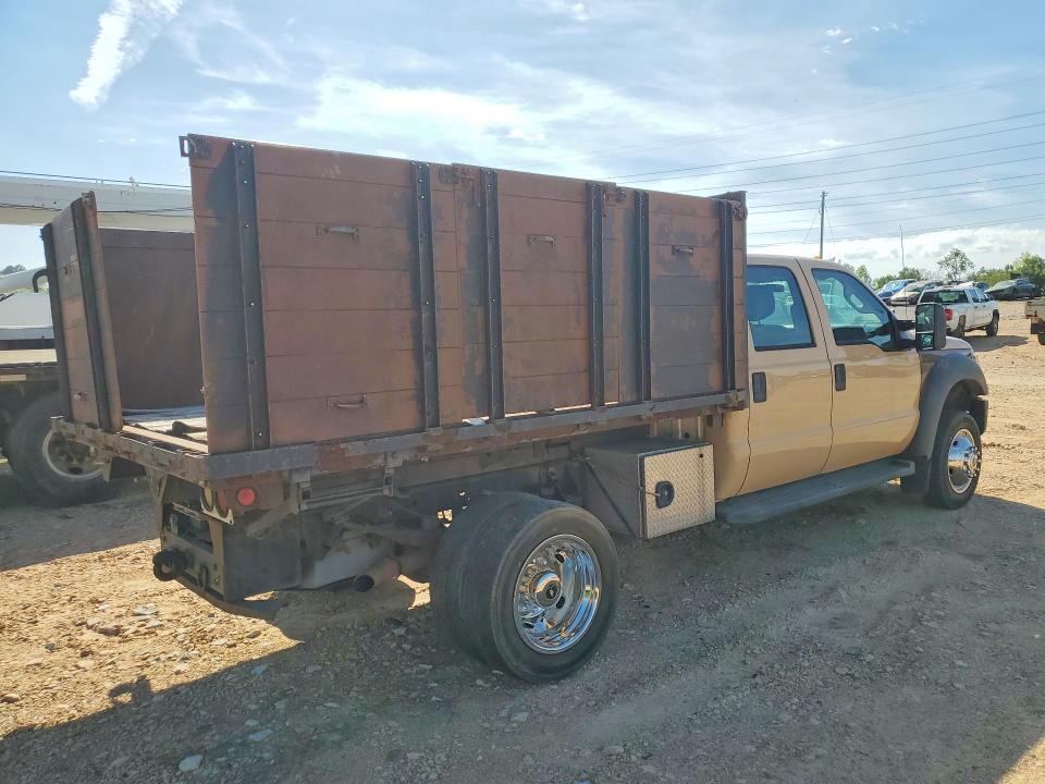 2013 Ford F450 Super Duty Flatbed Truck