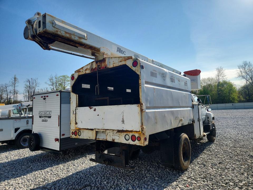 2000 Chevrolet C-SERIES C7H042