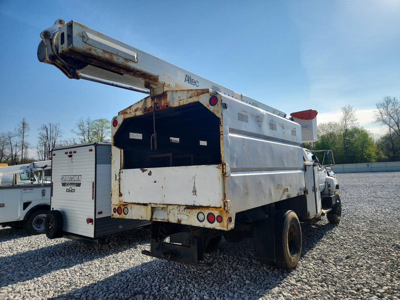 2000 Chevrolet C-SERIES C7H042