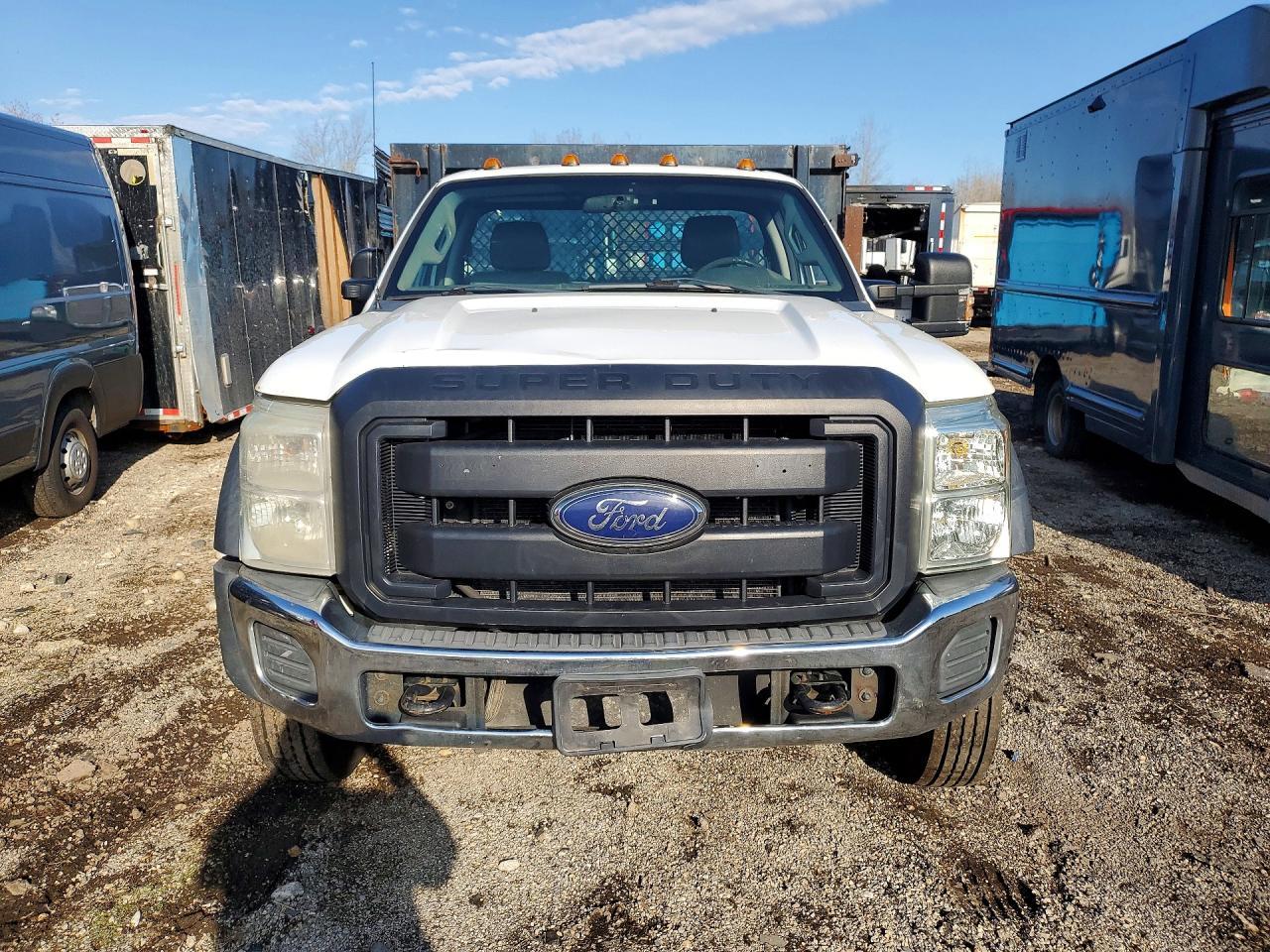 2015 Ford F450 Super Duty Flatbed Truck
