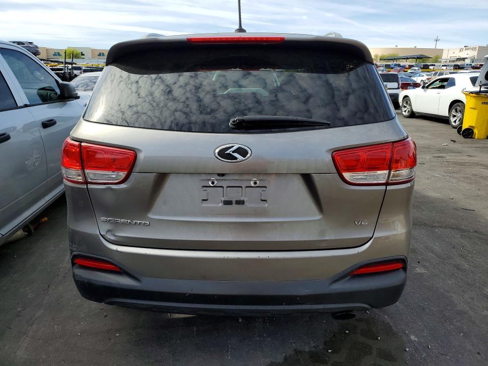 2018 KIA Sorento lx V6