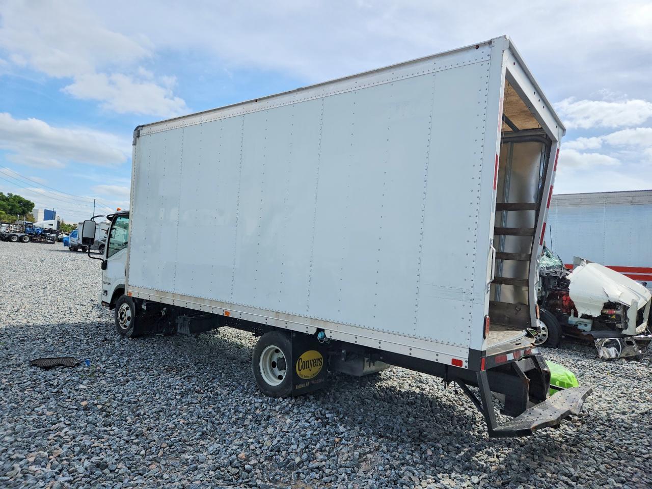 2022 Isuzu NPR HD BOX Truck