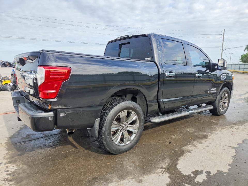 2017 Nissan Titan SL