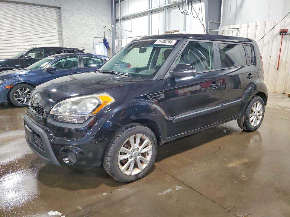 2013 KIA Soul +