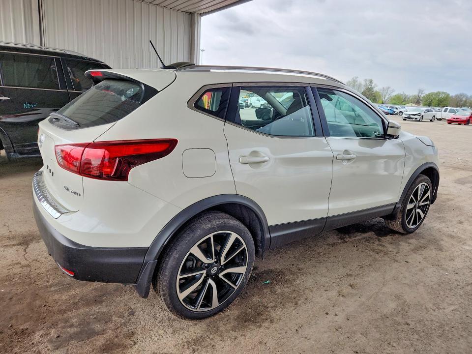 2018 Nissan Rogue Sport sl