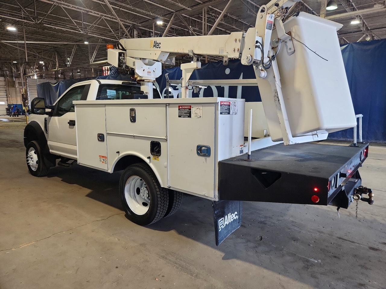 2017 Ford F450 Super Duty Bucket Truck