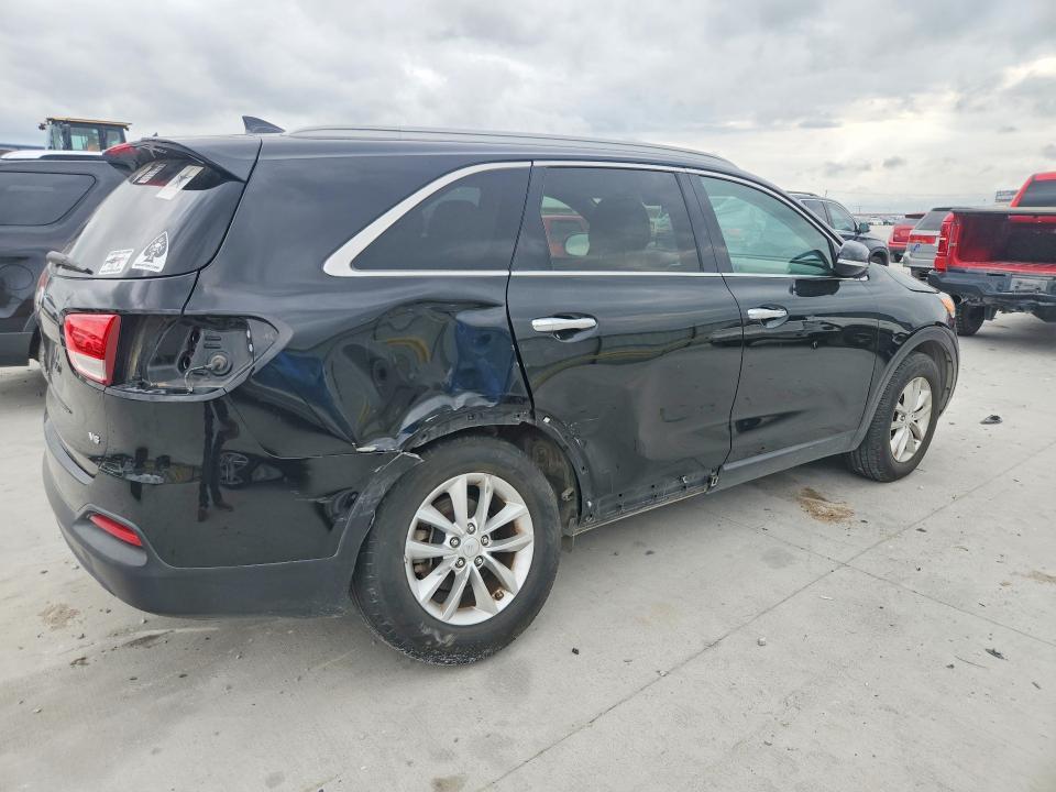 2016 KIA Sorento lx V6