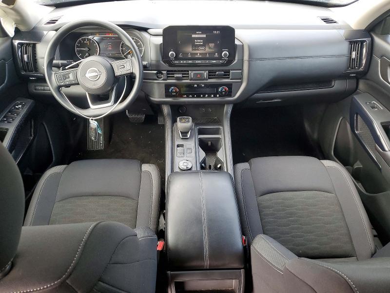 2025 Nissan Pathfinder s