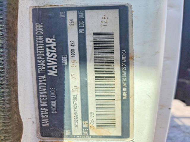 2000 International 4900