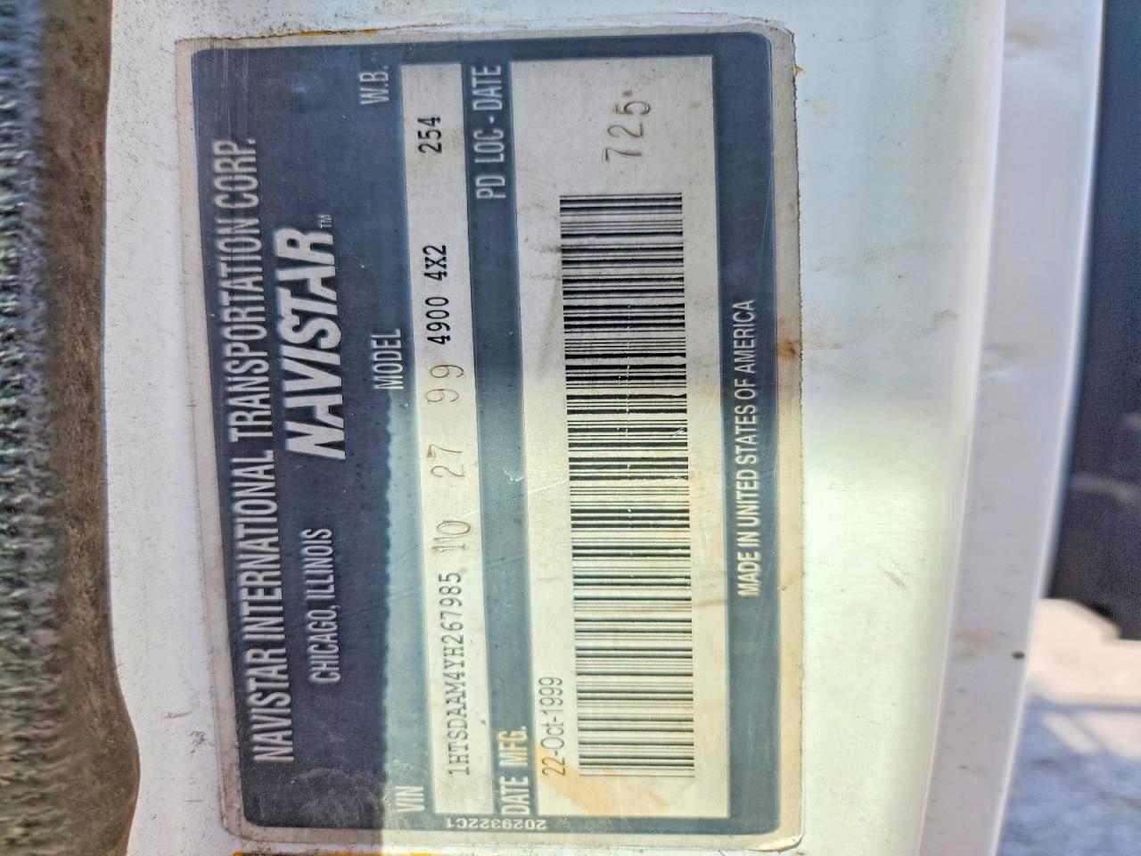 2000 International 4900