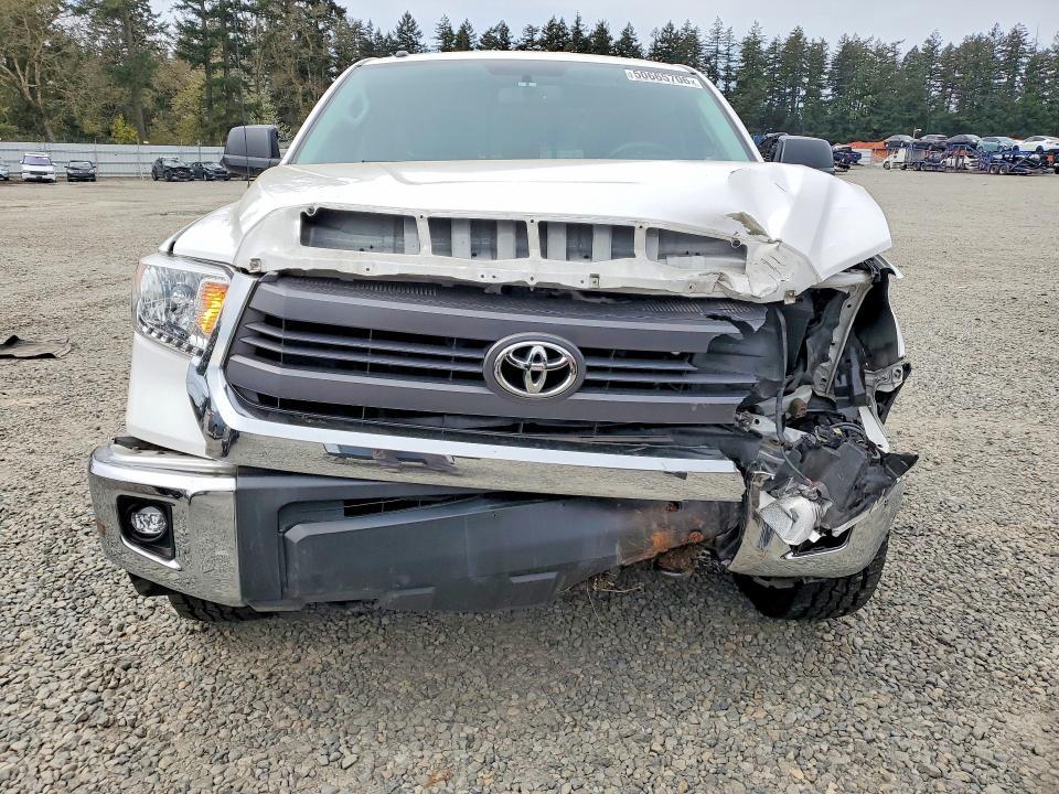 2015 Toyota Tundra SR5