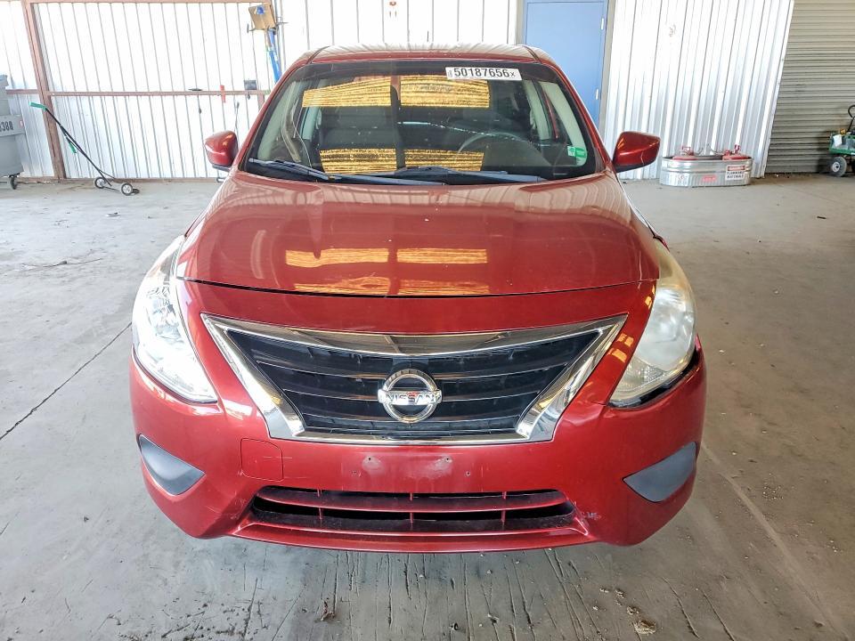2018 Nissan Versa sv
