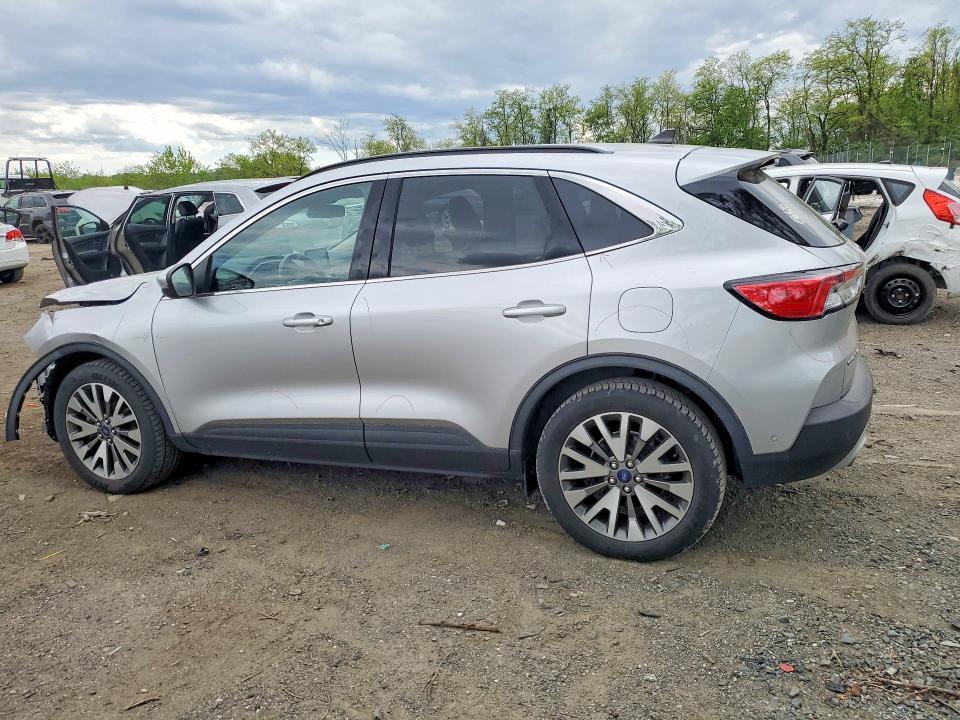 2020 Ford Escape Titanium